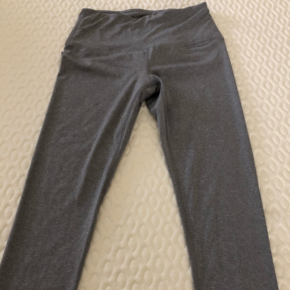 90 degrees by Reflex light grey leggings